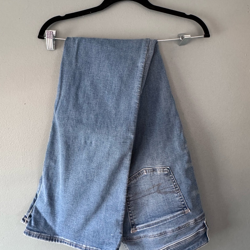 American Eagle Outfitters Faded Blue Kick Boot Jeans - Picture 2 of 3